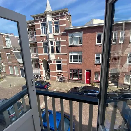 't Sonnehuys 2* האג