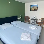 't Sonnehuys Hotel 2*
