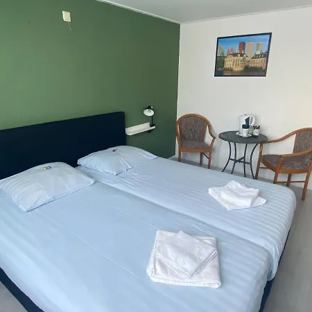 't Sonnehuys Hotell 2*