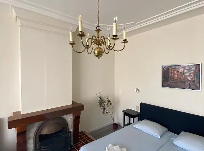 't Sonnehuys Hotel 2*